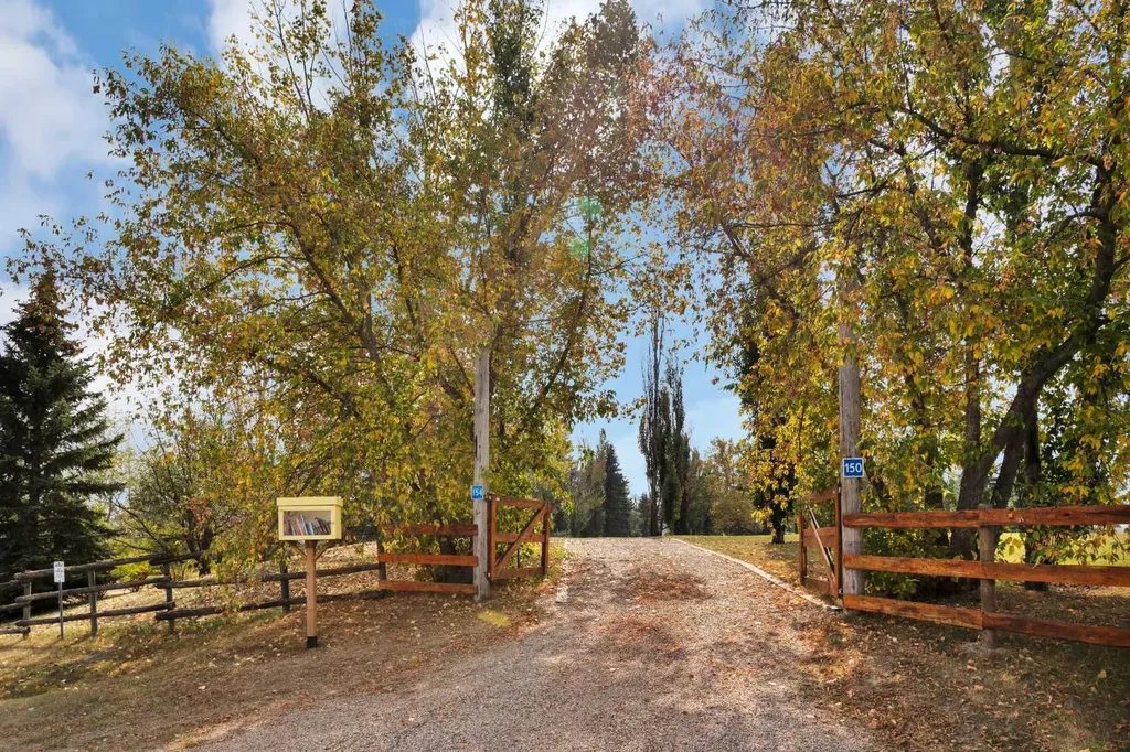 36214 Range Road 250 Rural Red Deer County AB T0M1R0