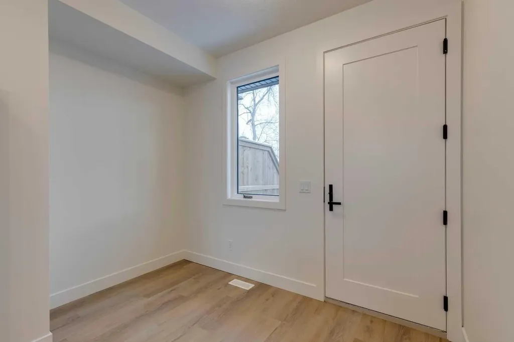 2124 7 Street NW Calgary AB T2M1K3