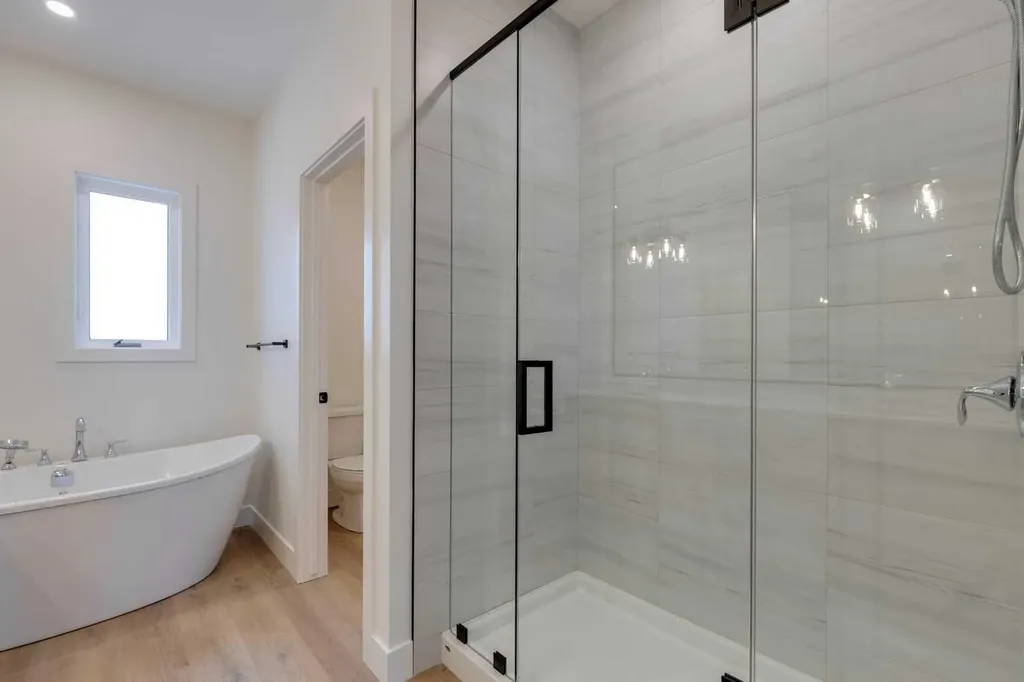 2124 7 Street NW Calgary AB T2M1K3