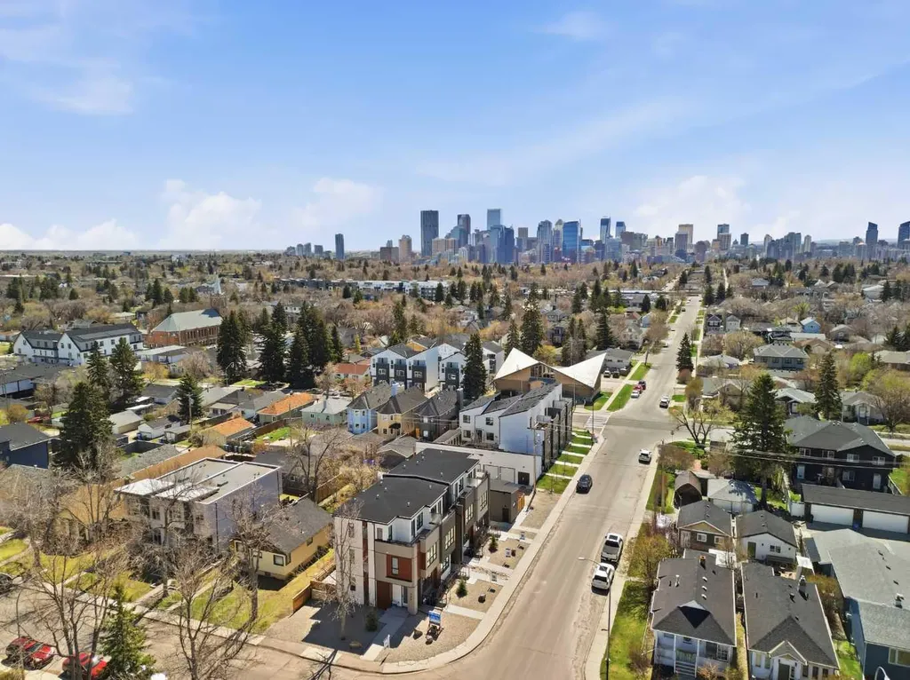 2124 7 Street NW Calgary AB T2M1K3