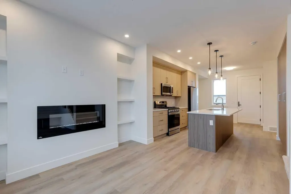 2124 7 Street NW Calgary AB T2M1K3