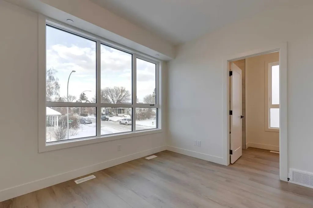 741 21 Avenue NW Calgary AB T2M1K2