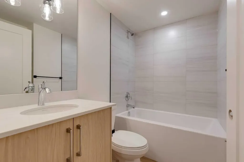 741 21 Avenue NW Calgary AB T2M1K2