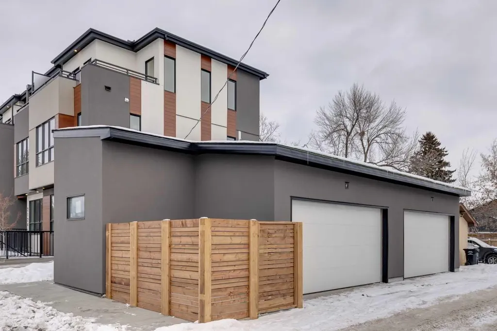 741 21 Avenue NW Calgary AB T2M1K2