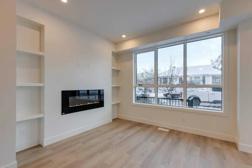 741 21 Avenue NW Calgary AB T2M1K2