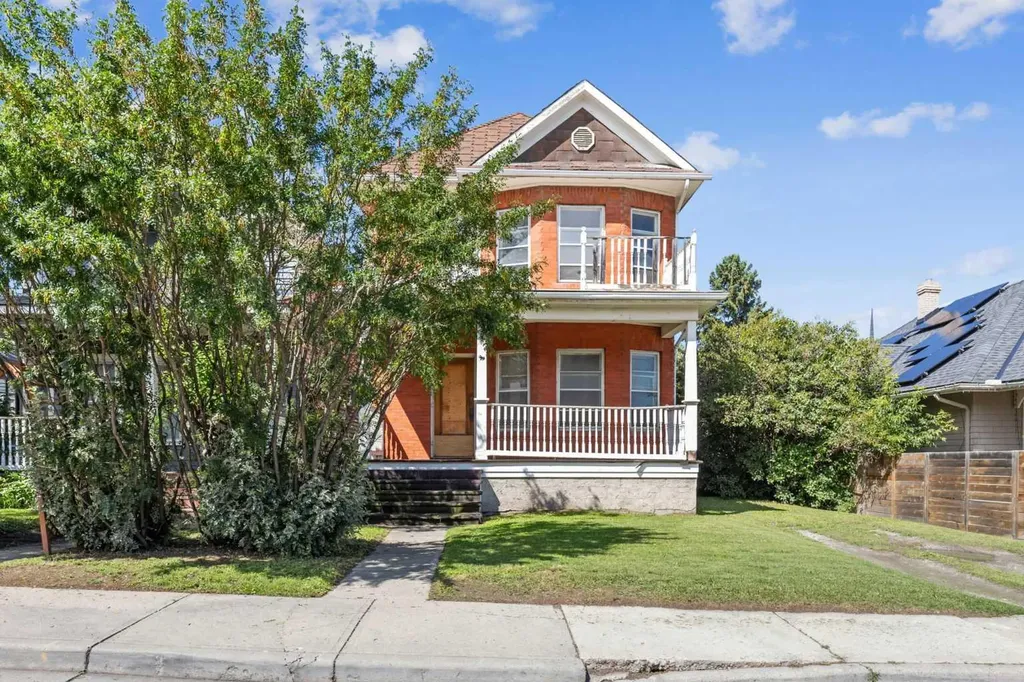 1823 18a Street SW Calgary AB T2T 4W1