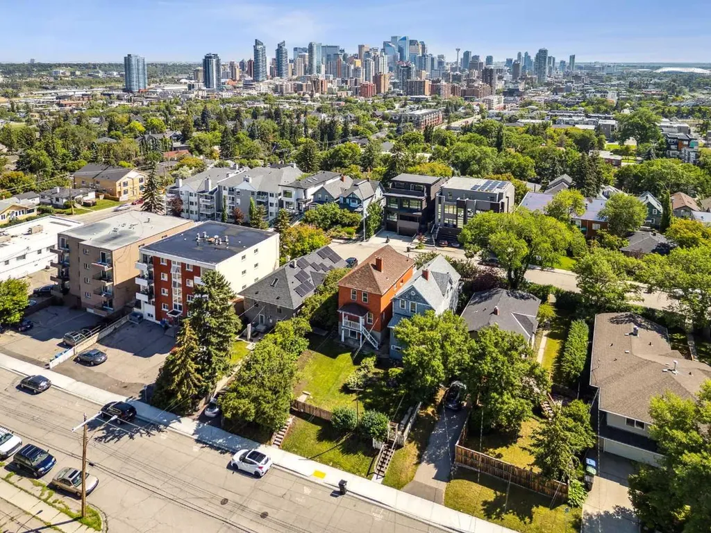 1823 18a Street SW Calgary AB T2T 4W1