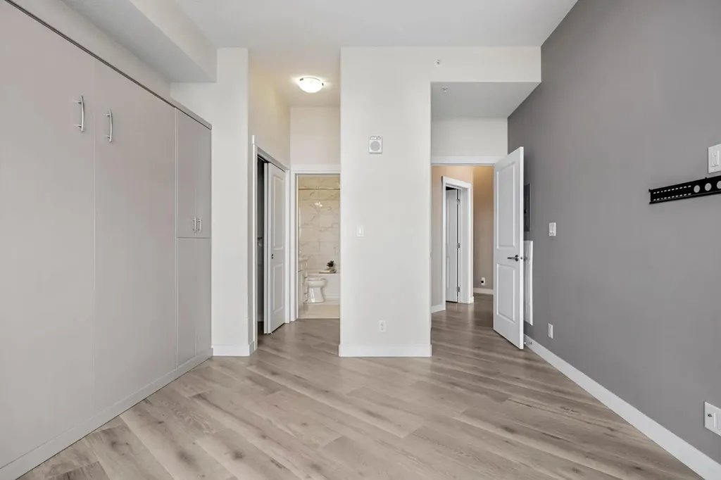 32 Varsity Estates Circle NW Calgary AB T3A 2Y1