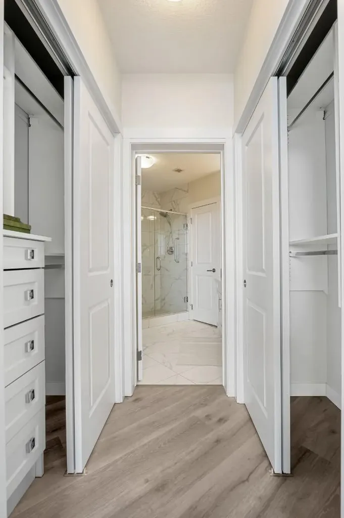 32 Varsity Estates Circle NW Calgary AB T3A 2Y1