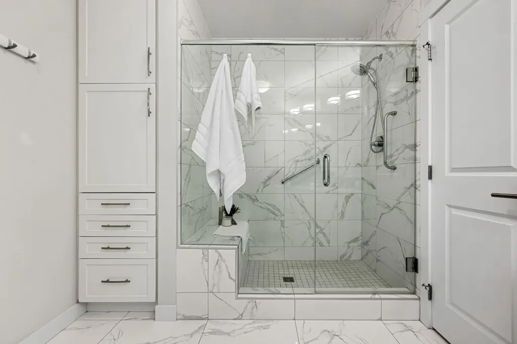32 Varsity Estates Circle NW Calgary AB T3A 2Y1
