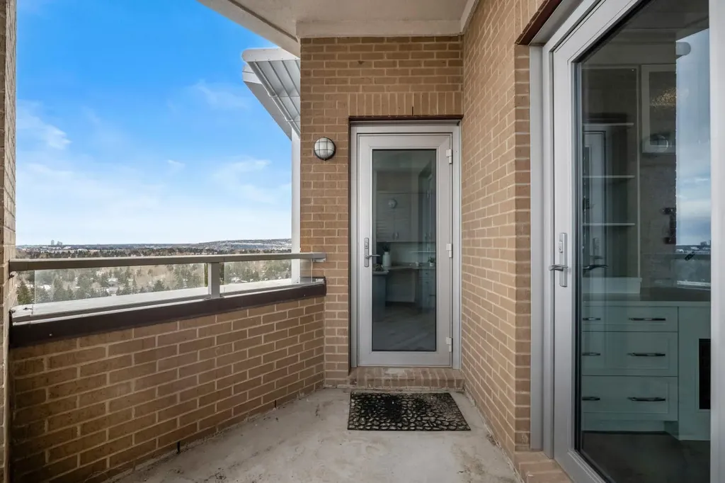 32 Varsity Estates Circle NW Calgary AB T3A 2Y1