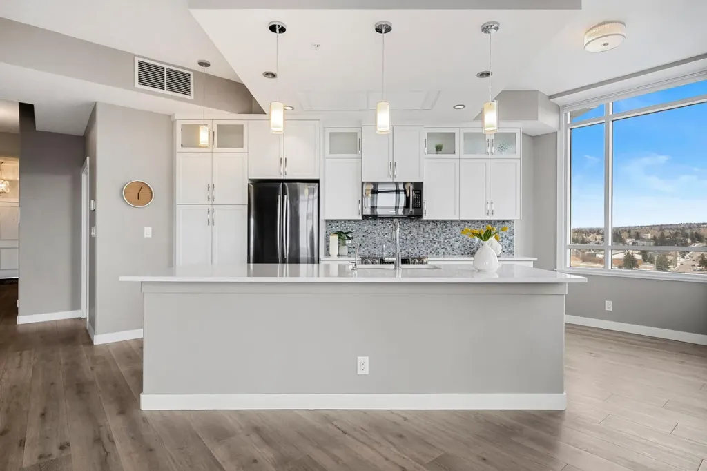 32 Varsity Estates Circle NW Calgary AB T3A 2Y1