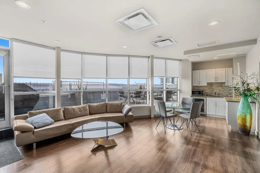 32 Varsity Estates Circle NW Calgary AB T3A 2Y1