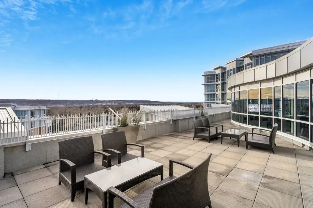 32 Varsity Estates Circle NW Calgary AB T3A 2Y1