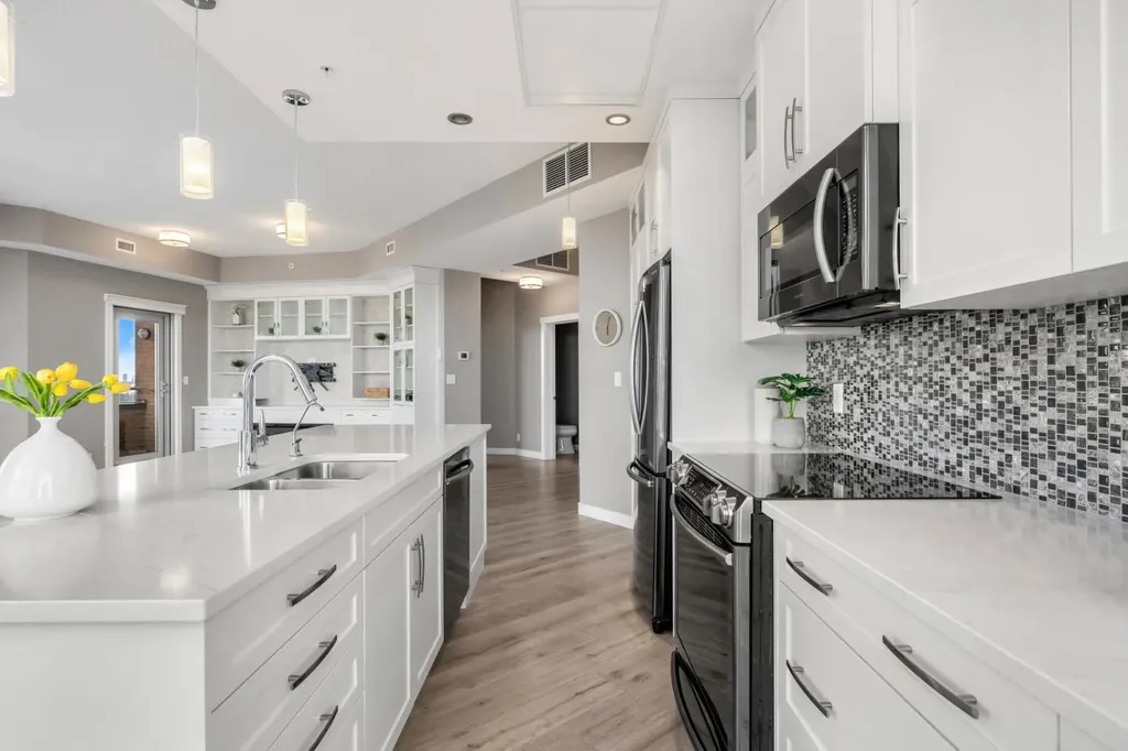 32 Varsity Estates Circle NW Calgary AB T3A 2Y1