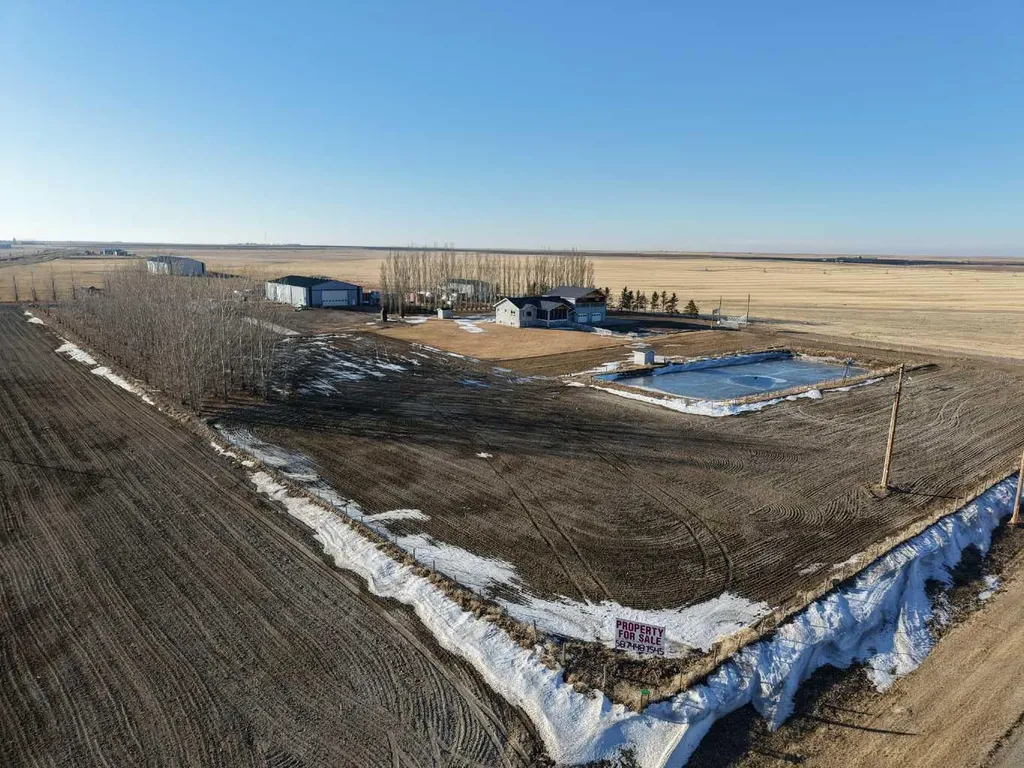 102082 Rge Road 123 Rural Forty Mile No. 8 County Of AB T0K 0J0