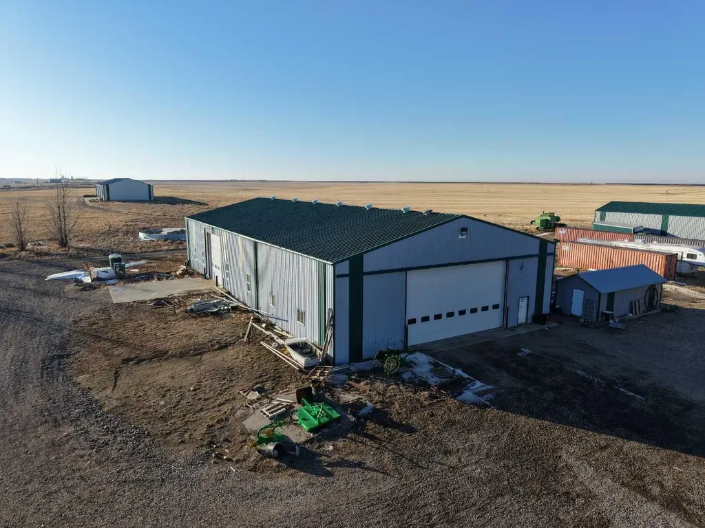102082 Rge Road 123 Rural Forty Mile No. 8 County Of AB T0K 0J0
