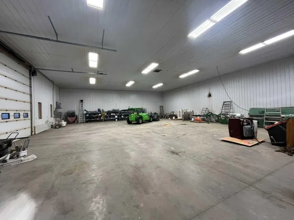 102082 Rge Road 123 Rural Forty Mile No. 8 County Of AB T0K 0J0