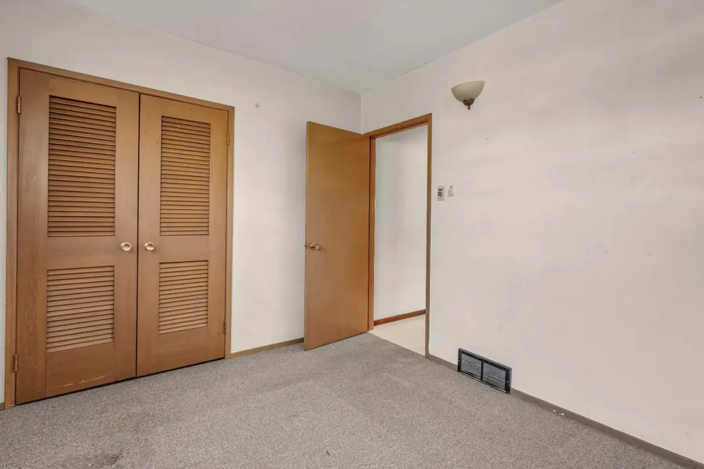 4511 Richmond Road SW Calgary AB T3E4P9