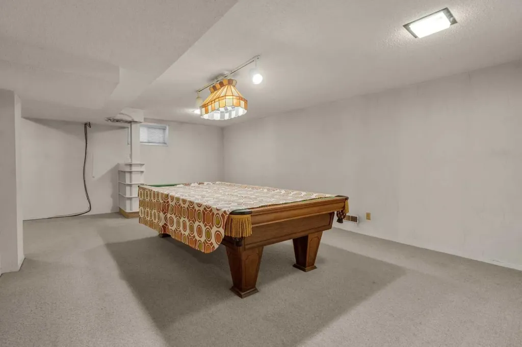 4511 Richmond Road SW Calgary AB T3E4P9