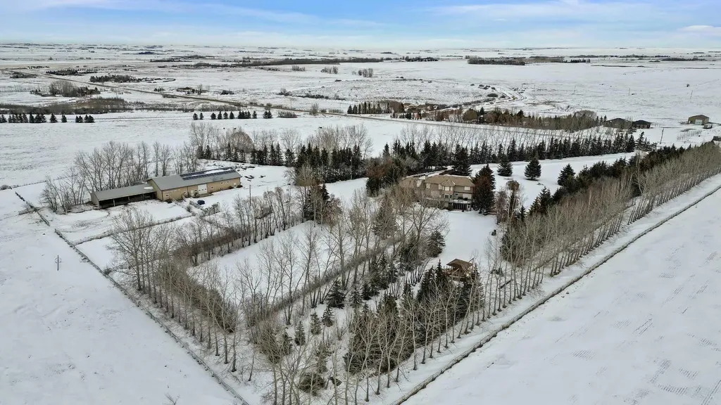 4;25;24;26 SE Range Road 251 Strathmore AB T1P 0P1