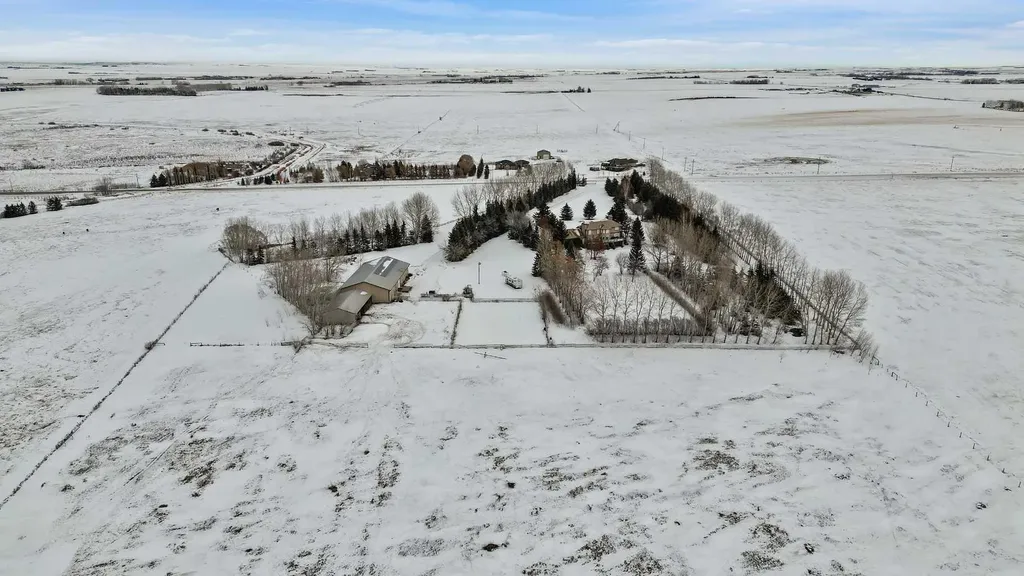 4;25;24;26 SE Range Road 251 Strathmore AB T1P 0P1