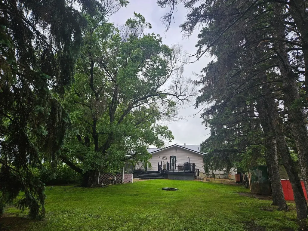 190018 Highway 9 Rural Starland County AB T0J0Y0