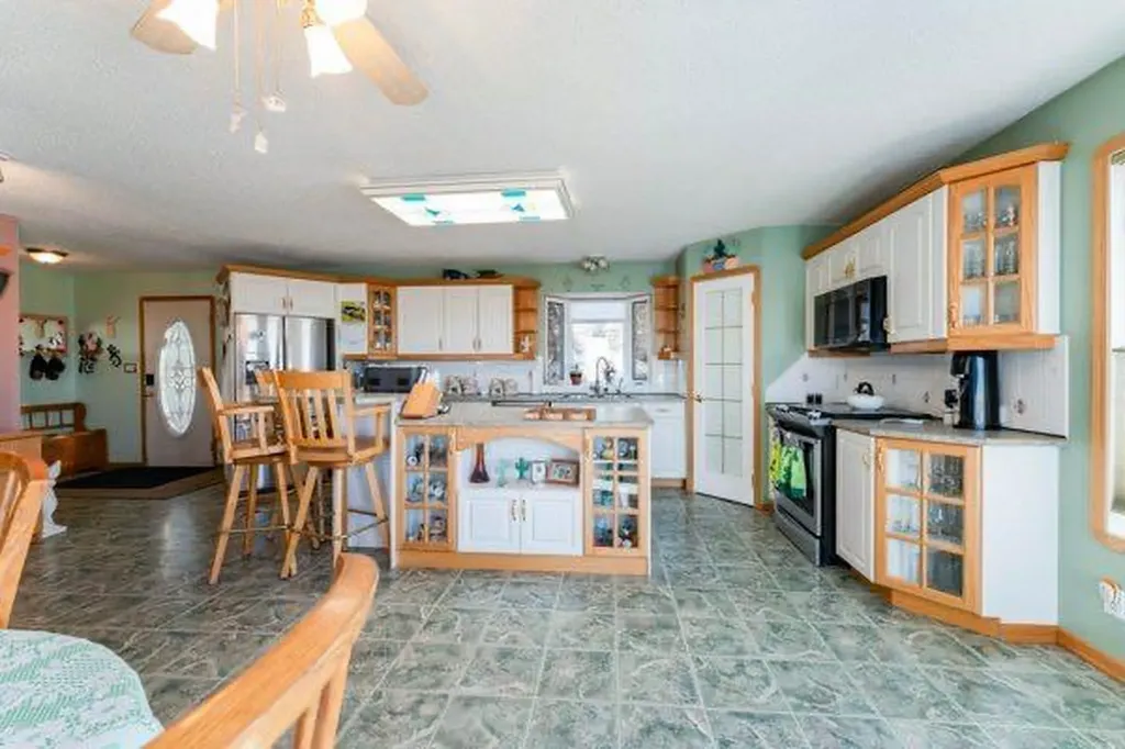 190018 Highway 9 Rural Starland County AB T0J0Y0
