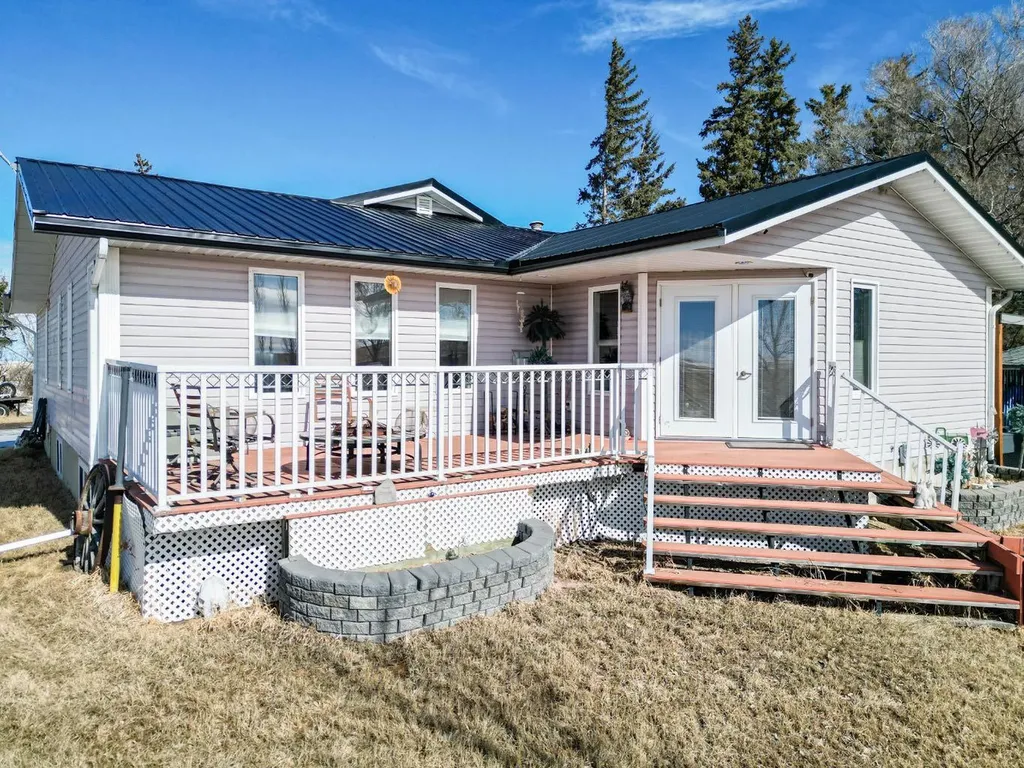 190018 Highway 9 Rural Starland County AB T0J0Y0