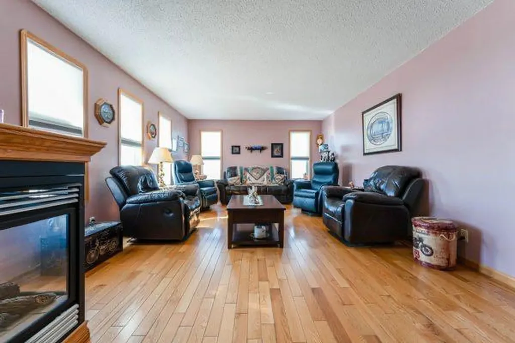 190018 Highway 9 Rural Starland County AB T0J0Y0