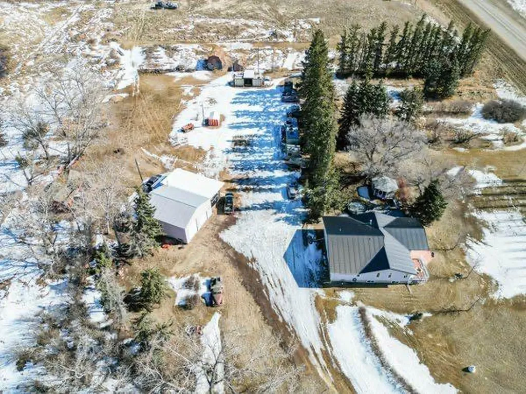 190018 Highway 9 Rural Starland County AB T0J0Y0