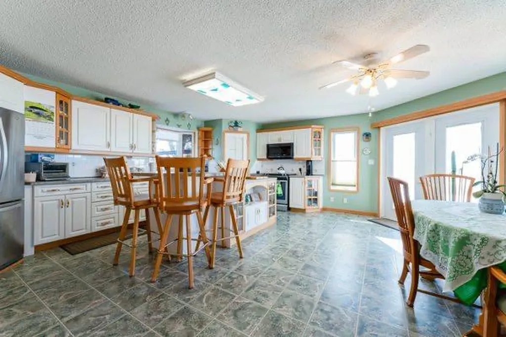 190018 Highway 9 Rural Starland County AB T0J0Y0