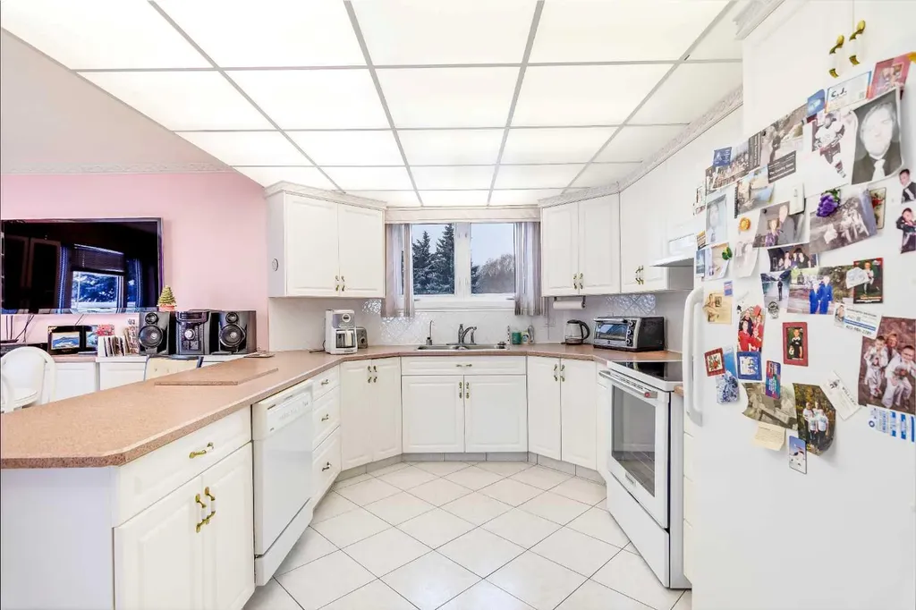 3 Rustic Road Norglenwold AB T4S 1S5