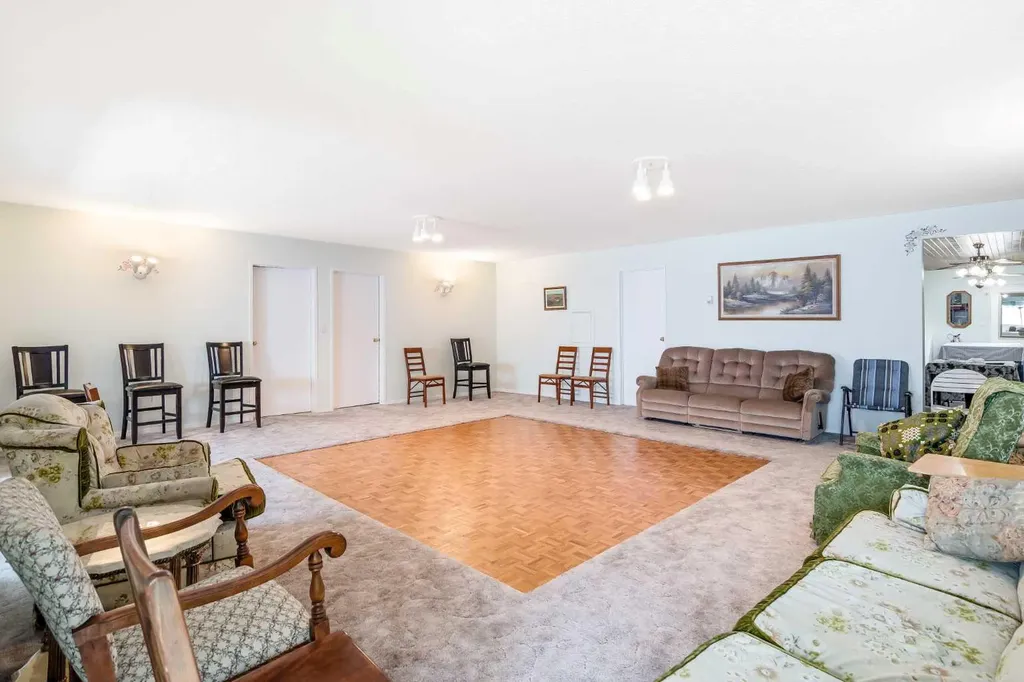 3 Rustic Road Norglenwold AB T4S 1S5