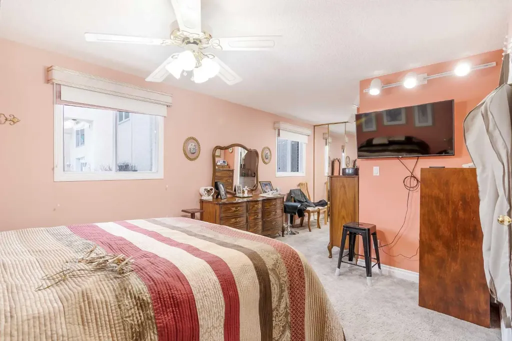 3 Rustic Road Norglenwold AB T4S 1S5