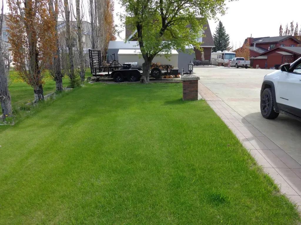 3 Rustic Road Norglenwold AB T4S 1S5