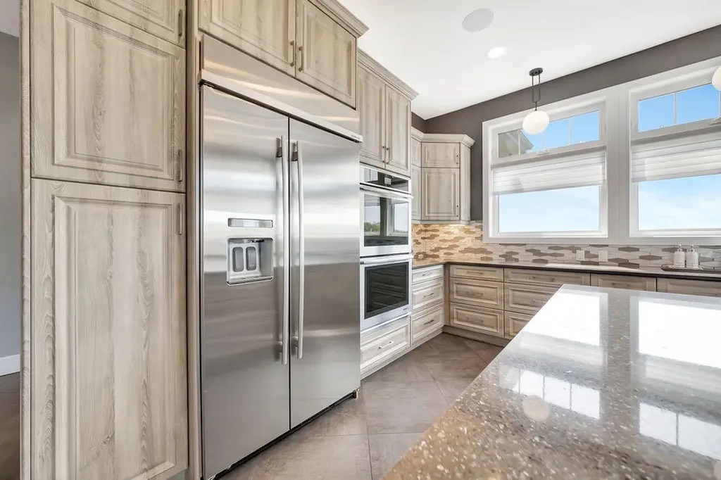 6308 20a Street Close Lloydminster AB T9V 3J9