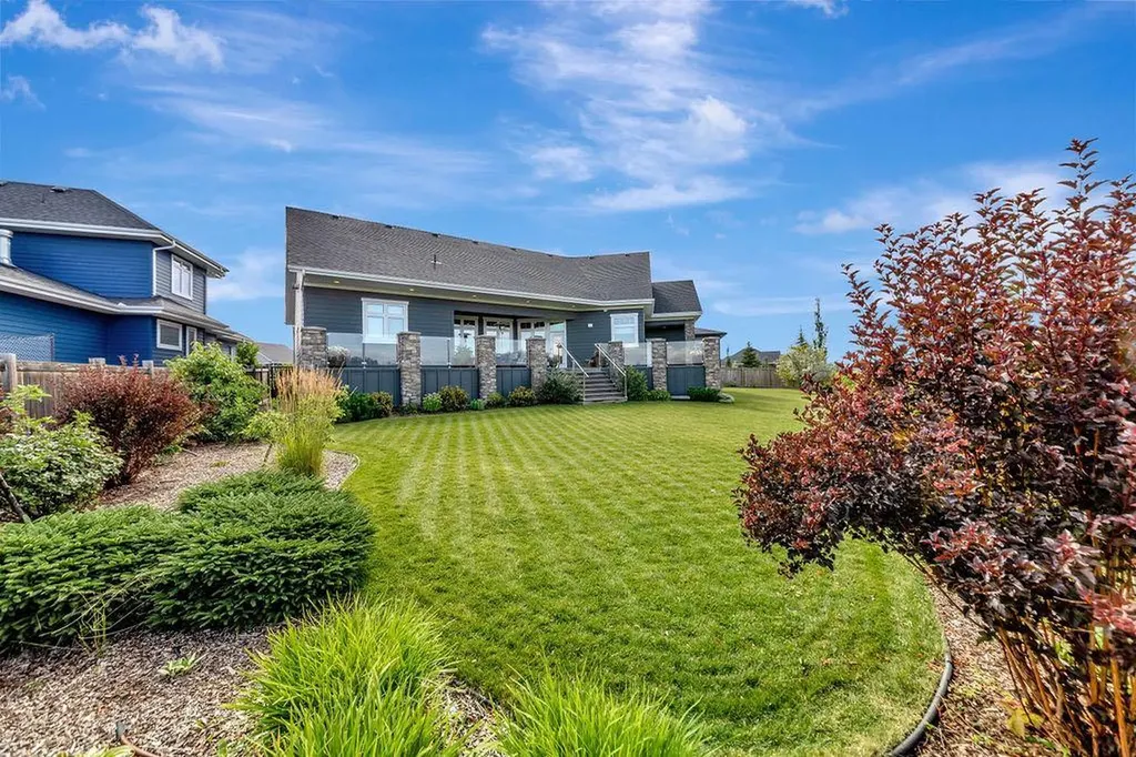 6308 20a Street Close Lloydminster AB T9V 3J9