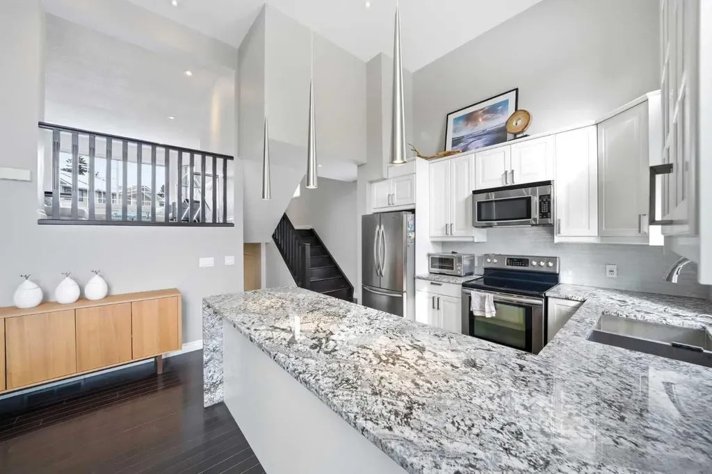 57 Kingsland Villas SW Calgary AB T2V 5J9