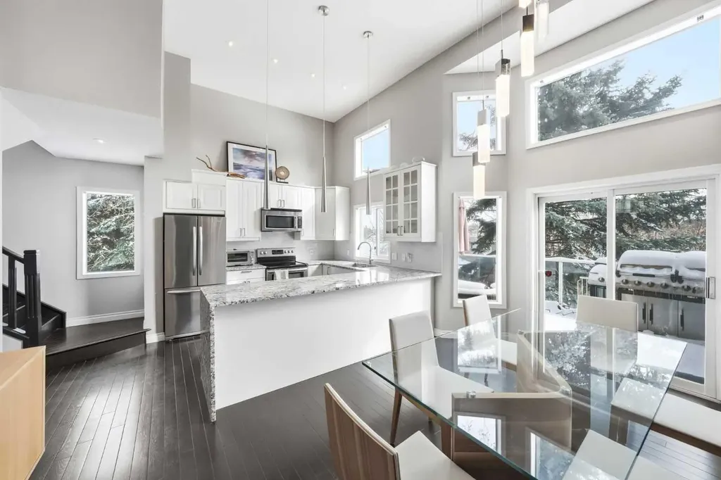 57 Kingsland Villas SW Calgary AB T2V 5J9
