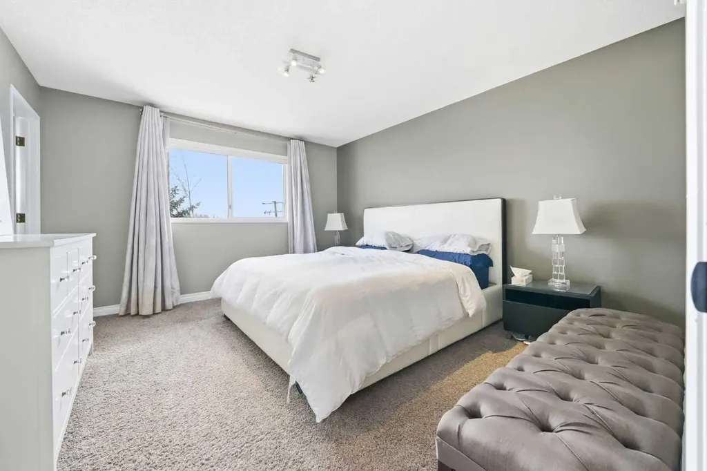 57 Kingsland Villas SW Calgary AB T2V 5J9