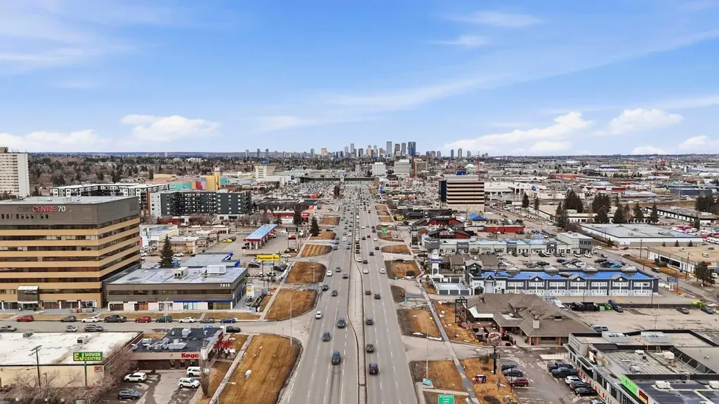 57 Kingsland Villas SW Calgary AB T2V 5J9