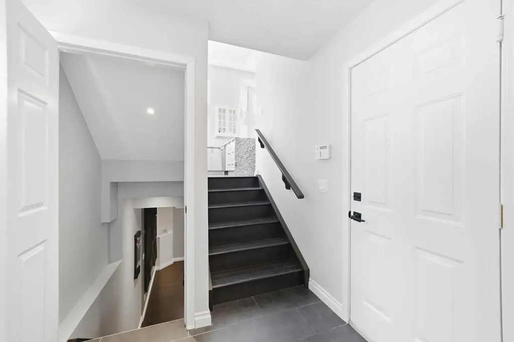 57 Kingsland Villas SW Calgary AB T2V 5J9
