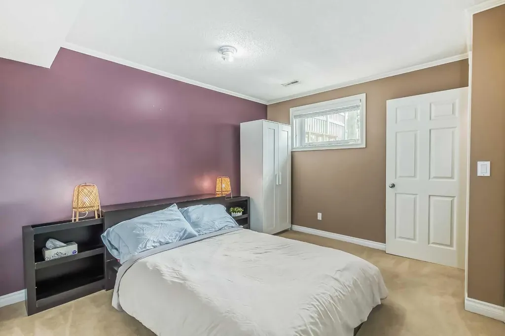 834 2 Avenue NW Calgary AB T2N0E5