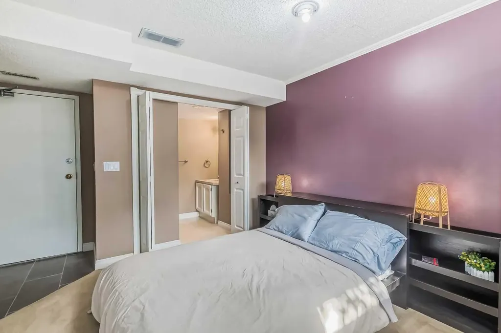 834 2 Avenue NW Calgary AB T2N0E5