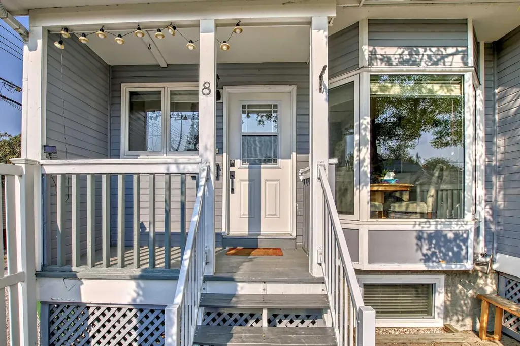 834 2 Avenue NW Calgary AB T2N0E5