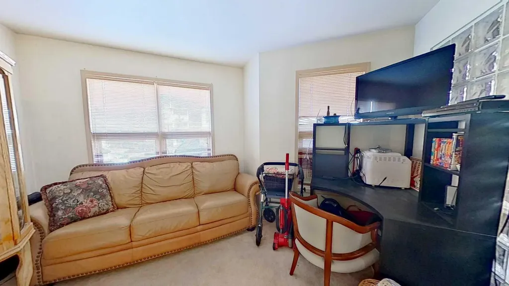 2219 Westmount Road NW Calgary AB T2N 3N5