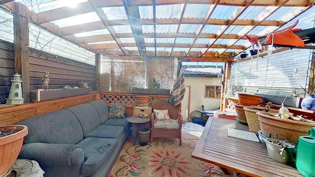 2219 Westmount Road NW Calgary AB T2N 3N5
