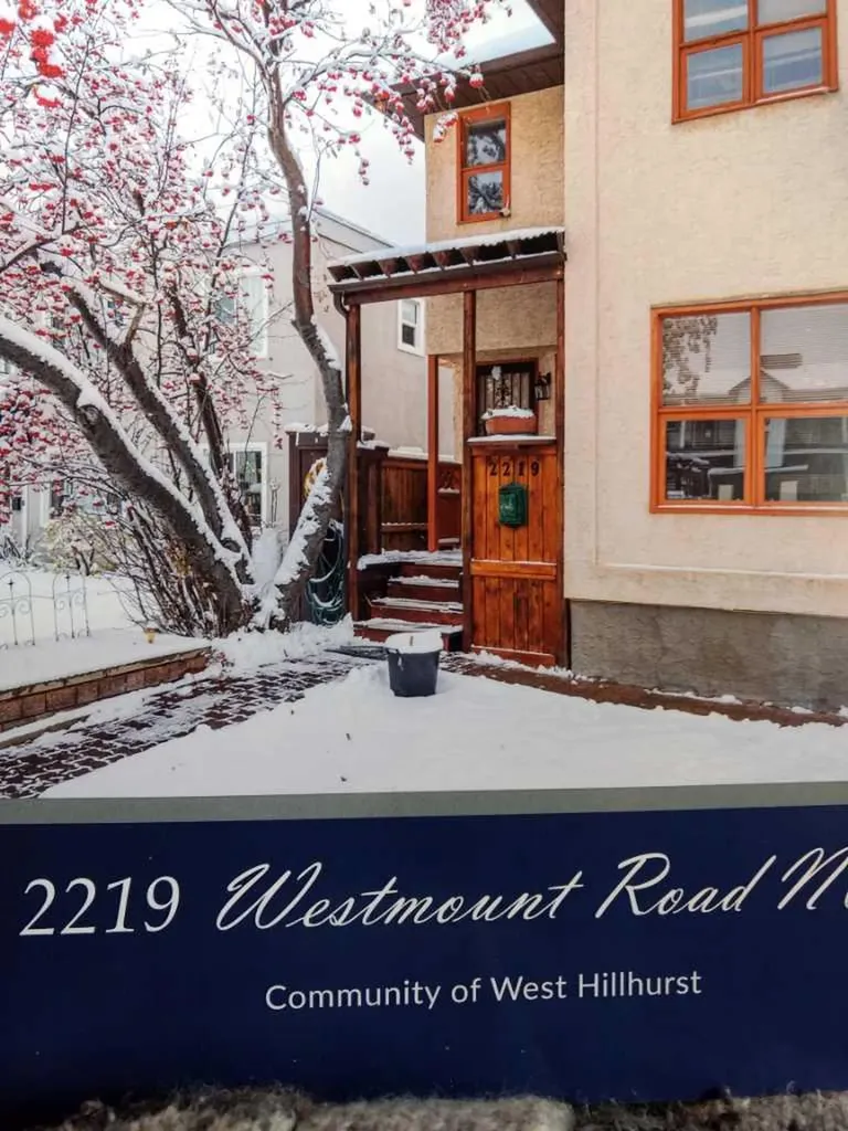 2219 Westmount Road NW Calgary AB T2N 3N5