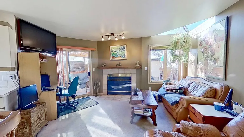 2219 Westmount Road NW Calgary AB T2N 3N5